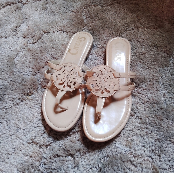 Circus By Sam Edelman Tan Flats Size 9.5 - Picture 1 of 4